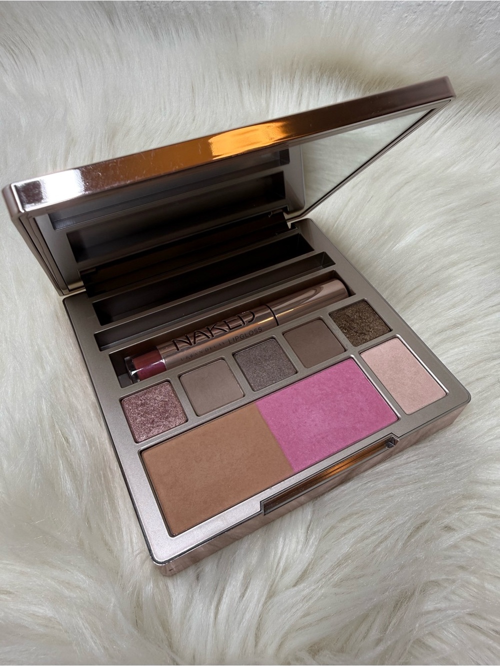 Urban Decay Naked On The Run Eye & Face Palette - LIMITED EDITION & Discontinued